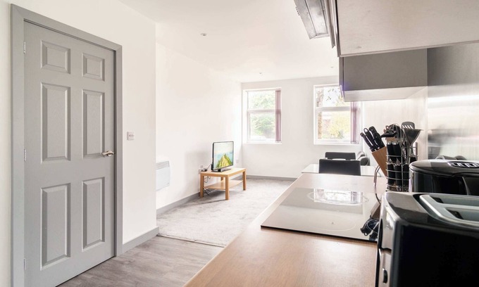 Blackburn Apartment | Stylish 1 Bed Apartment in Central Blackburn