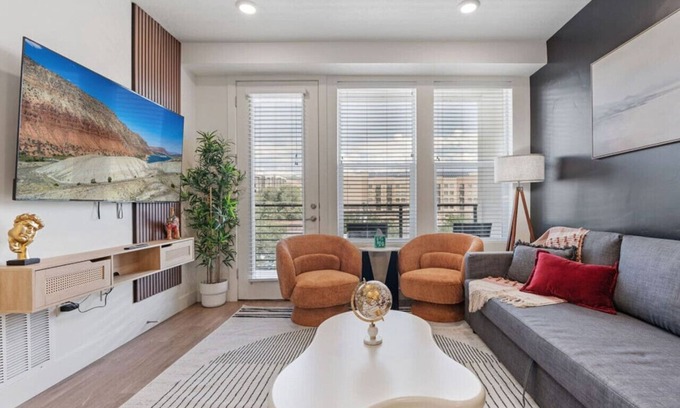 Downtown Salt Lake City Apartment | Stylish 1BR w Prkng, Near Temple Sq & Delta Center