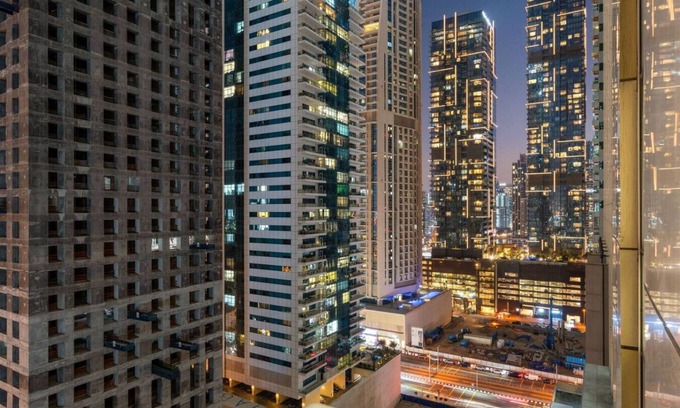 Dubai Media City Apartment | Stylish 1BR with Balcony | Near Marina Mall, Pool & Free Parking