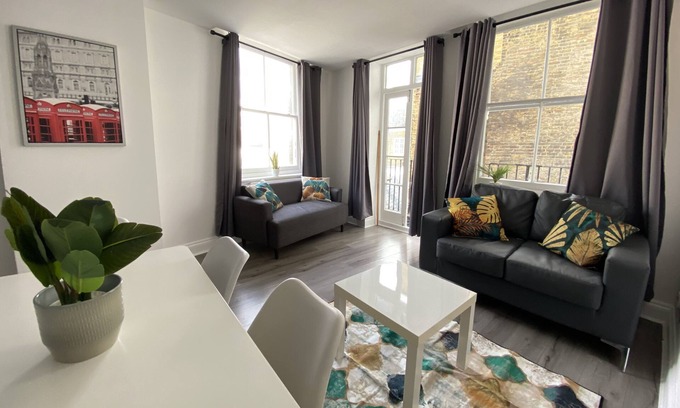Bishopsgate Apartment | Stylish 2-bedroom, 2-bathroom apartment in the heart of London.