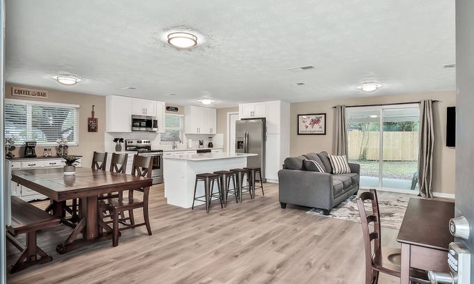 Orange Park House | ⭐️Stylish 3/2 🏡 fully renovated in Orange Park⭐️