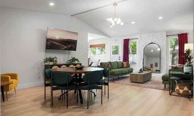 Woodstone Village House | Stylish 3BR/2BA WFH Ready, Fast Wi-Fi, Peaceful Yard—Perfect for 30+ Nights