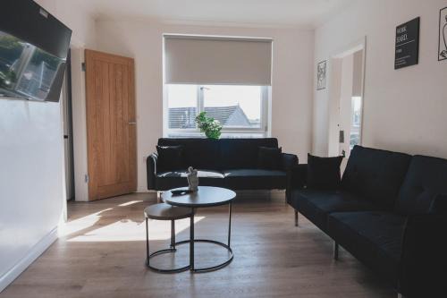 King's Park Apartment | Stylish 3BR Stay by Hampden No 161 with Free Parking