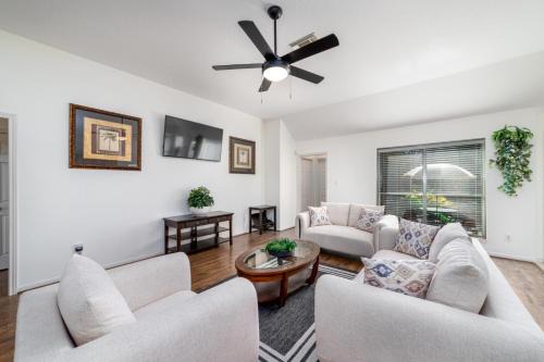 George Bush Park/Eldridge House | Stylish 4BR Retreat in West Houston - Prime Spot