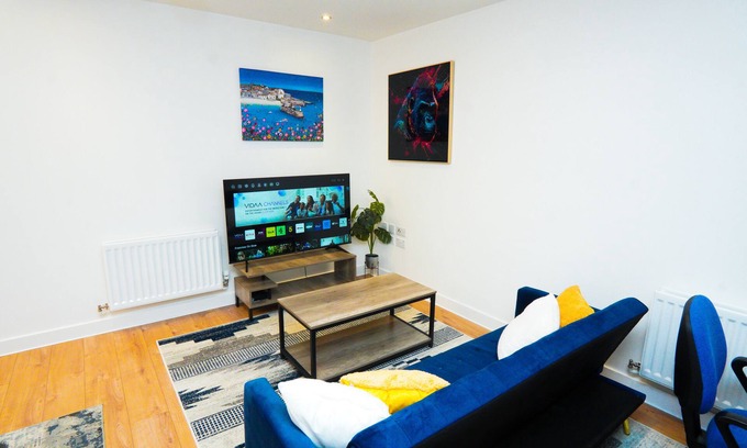 Luton Apartment | Stylish Airport Apartment