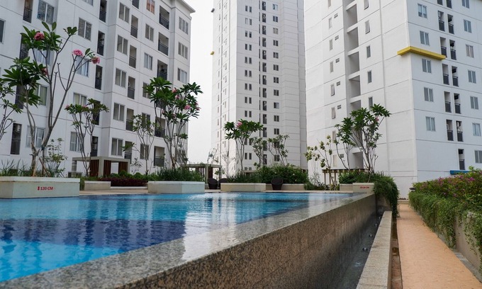 Jatinegara Apartment | Stylish and Modern 2BR Bassura City Apartment