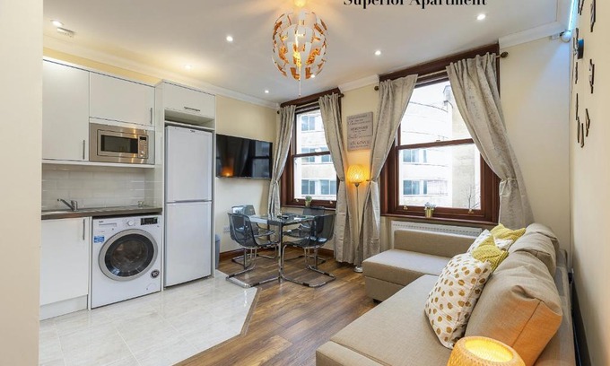 Avonmore and Brook Green Apartment | Stylish Apartment Kensington