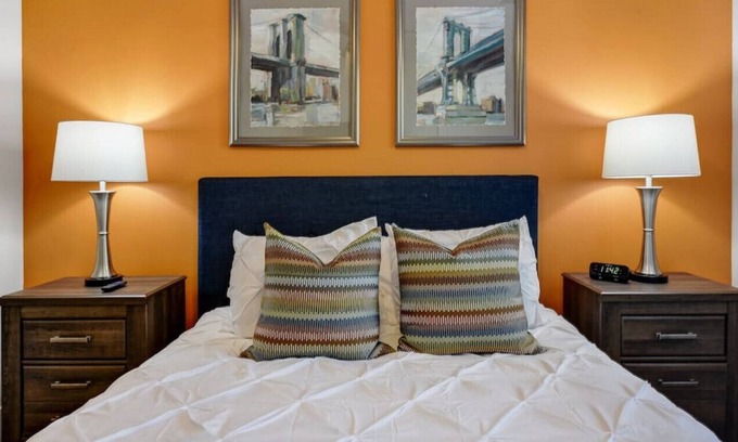 King William Apartment | Stylish Apartment mins from Riverwalk