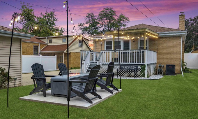 Westchester House | Stylish Buckingham Getaway/Game Room, Fire Pit & Outdoor Lounge