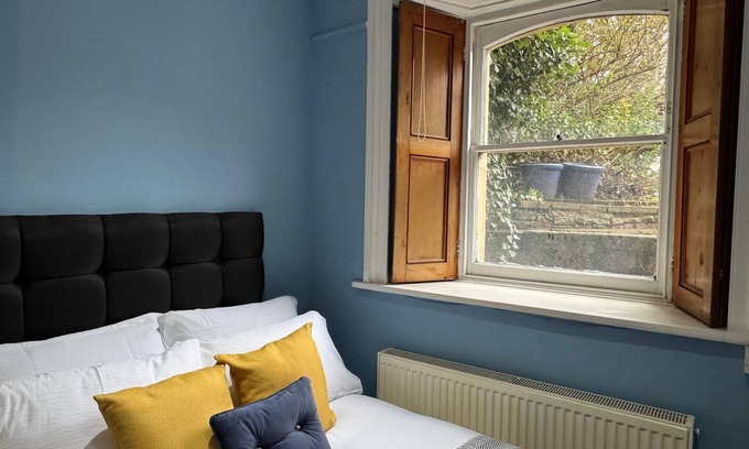 Clifton Apartment | Stylish, Central Apartment in Clifton