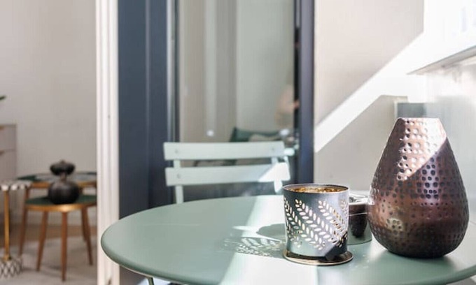 Brigittenau Apartment | Stylish City Suite Balcony Augarten & Center