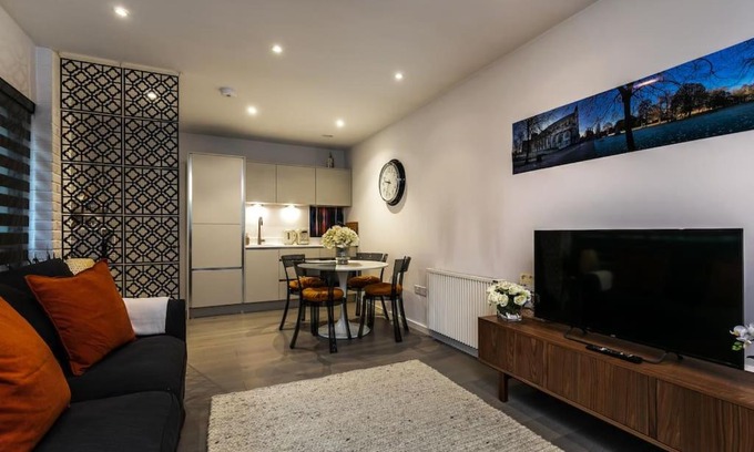 Winchester Apartment | Stylish, comfortable flat in central Winchester