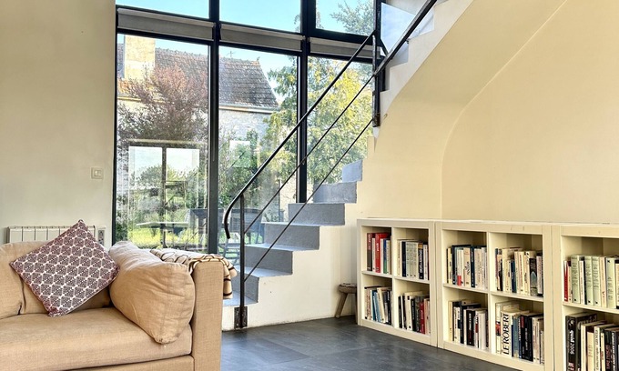 Chevrainvilliers House | Stylish Country House an hour from Paris