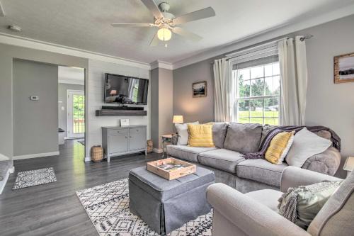 Fort Payne House | Stylish Fort Payne Retreat Hike and Rock Climb