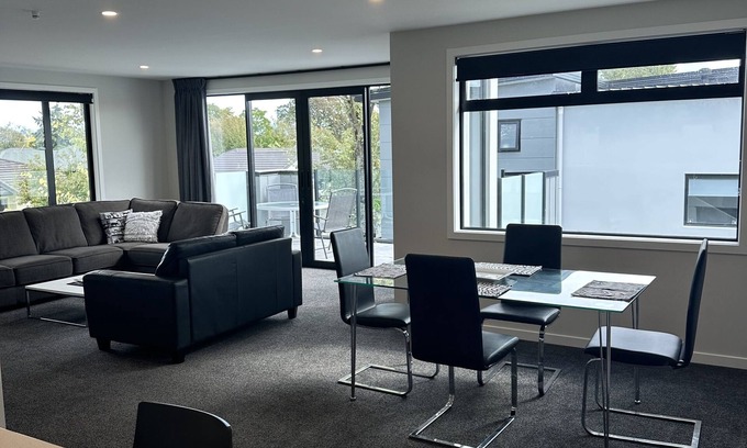 Richmond Apartment | Stylish Getaway