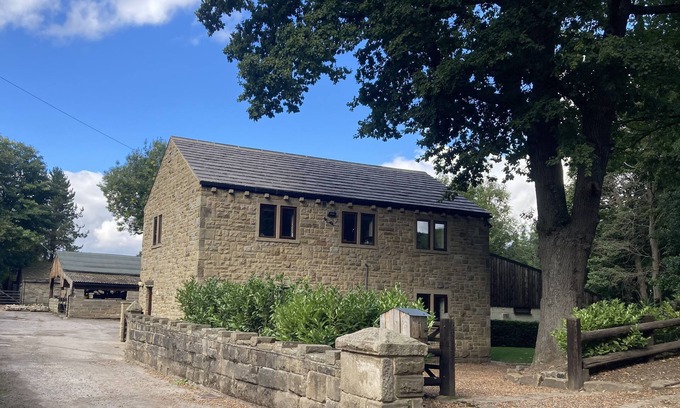 Denby Dale Apartment | Stylish Groundfloor Apartment at Pingle Nook Farm