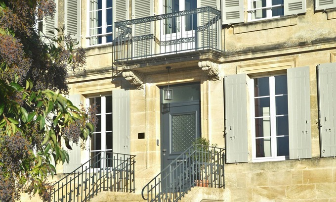 Grand Cubzaguais House | Stylish historical home in the Bordeaux vineyard