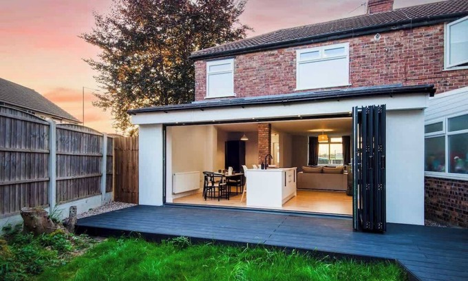 Clayton House | Stylish Modern home near Mcr Centre Co-Op & Etihad