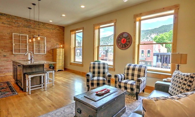 Glenwood Springs Apartment | Stylish, modern downtown retreat, Unbeatable location w/historic downtown views