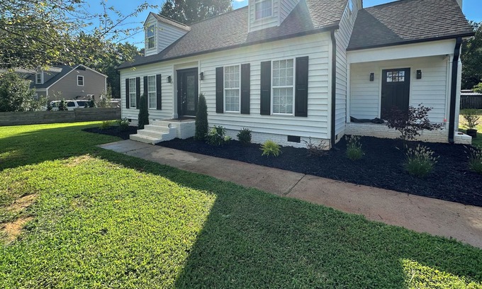 Matthews House | Stylish place, great for large groups. Pet friendly
