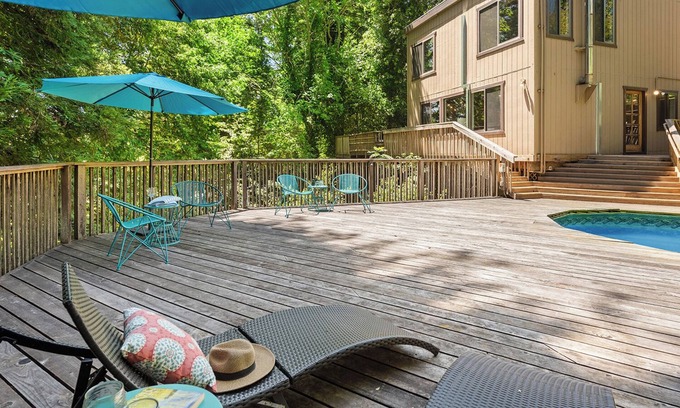 Guerneville House | Stylish, Private, Sunny Spot close to Everything - Excellent Location!