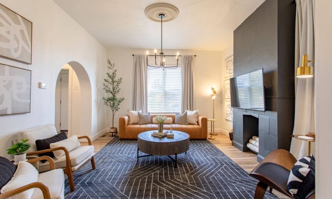 Mount Washington House | Stylish Retreat on Mt Washington