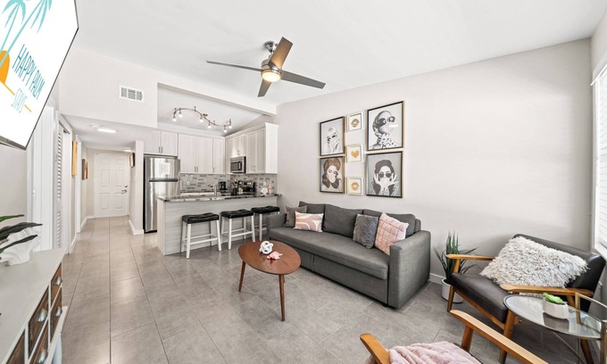 Orlando Beach Condo | Stylish Riverfront Villa W/Private beach access, Fire Pit, & BBQ Grills 🥂🌸