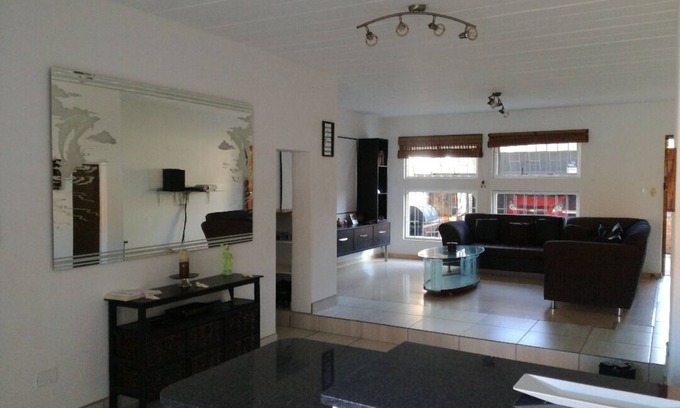 Greater Johannesburg Metropolitan Area House | Stylish spacious duplex