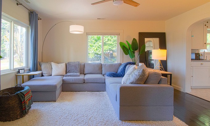 St. Helens House | Stylish St. Helens Bungalow Haven