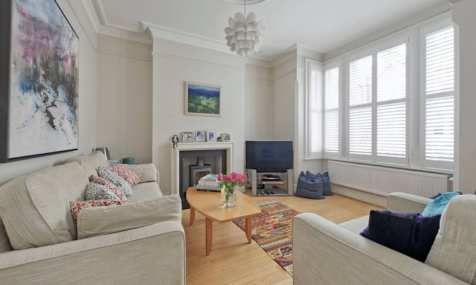 Tooting House | Stylish Stapleton, by Veeve