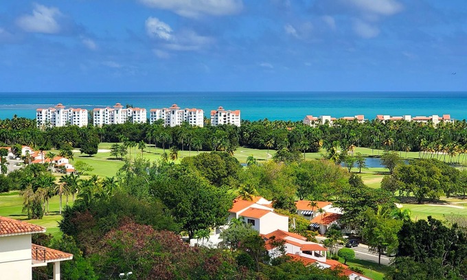 Mameyes II Apartment | Stylish Step-free 4BR-4Bath @ Rio Mar Resort with Generator