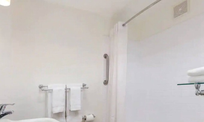 Chinatown Hotel | Stylish Studio Suite in San Francisco