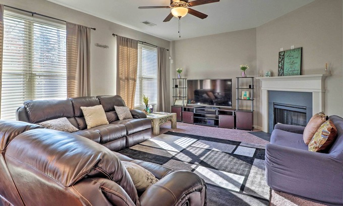 Rex House | Suburban Family House w/ Easy Access to Downtown!