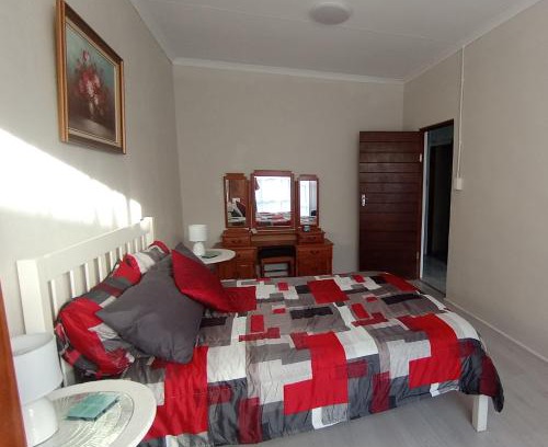 Still Bay Apartment | Sue's Self Catering Stilbaai