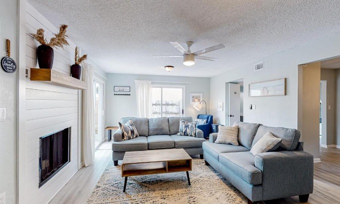 Fort Walton Beach House | Sugar Reef Cottage-356 Billfish unit #1