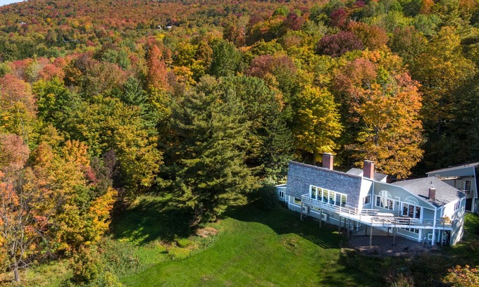Warren House | Sugarbush Vista - 4000sq. ft. Estate with Hot Tub & Mountain Views