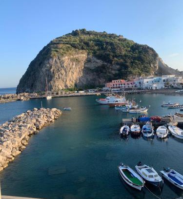 Sant'Angelo Apartment | Suite Capri