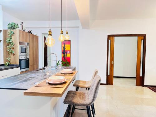 Barriera Vecchia-San Giacomo Apartment | Suite Enes Terrazza con vista e relax in centro città