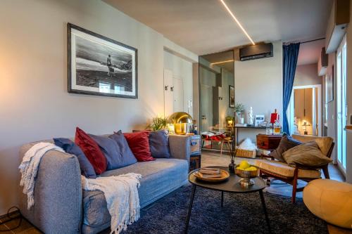 Ripamonti Corvetto Apartment | Suite Mirror - Attico con Terrazza, vicino Metro, Duomo, Fondazione Prada