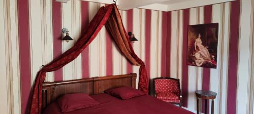 Felines-Termenes Bed & Breakfast | Suite Napoléon - La Halte d'Eugénie