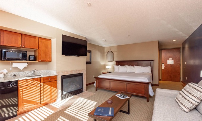 Thayerville Apartment | Suites at Silver Tree: A210 Studio Standard View