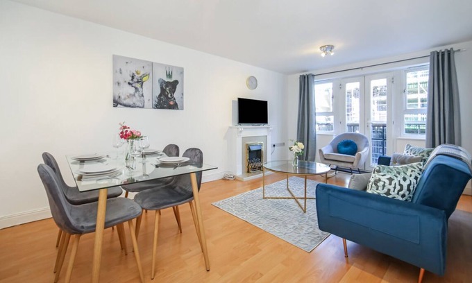 West Hendon Apartment | Suites by Rehoboth ★ The Hyde ★ London Zone 3