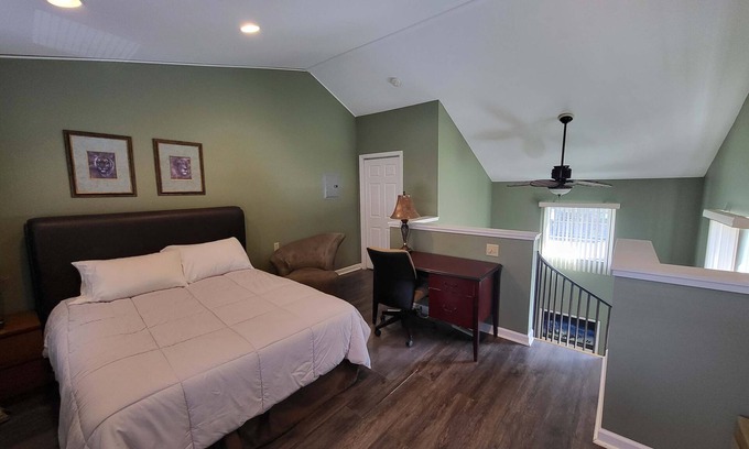 Hershey Apartment | Suites On Chocolate - The Zoo