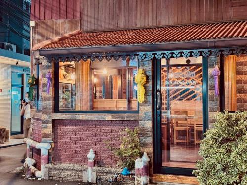 Yan Nawa Hotel | Sukhum Ban Songthai