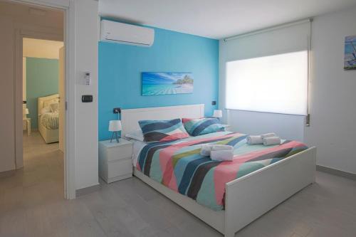 Pescara Apartment | Sul mare in centro con 2 camere e posto auto a maggio ed agosto