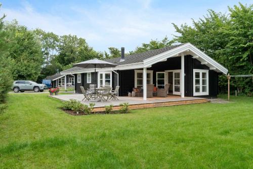 Faxe Ladeplads House | Summer Cottage With Jacuzzi And Sauna