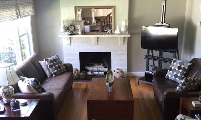 Bellevue Avenue Historic District House | Summer in Newport!