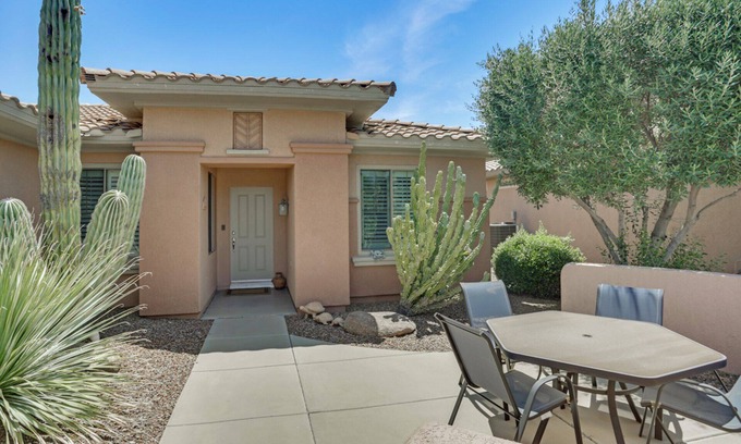 Surprise House | SUMMER SPECIAL BEAUTIFUL HOME/ONE OF SEVERAL/GOLF CART/CULDESAC/PRIVATE YARD