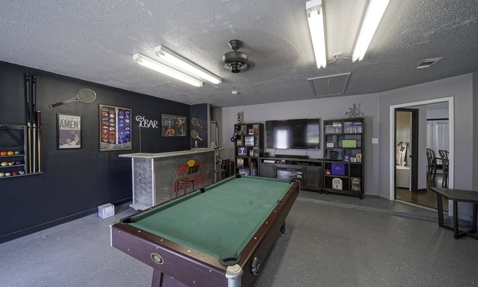 Gulfport House | Summertime Fun/King Bed/Game Room
