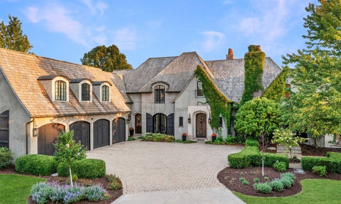 Plymouth House | Summit Road Estate - Top Luxury